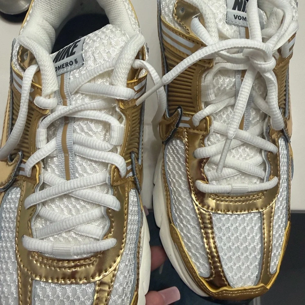 Nike Vomero 5 Sneakers - Picture 11 of 15